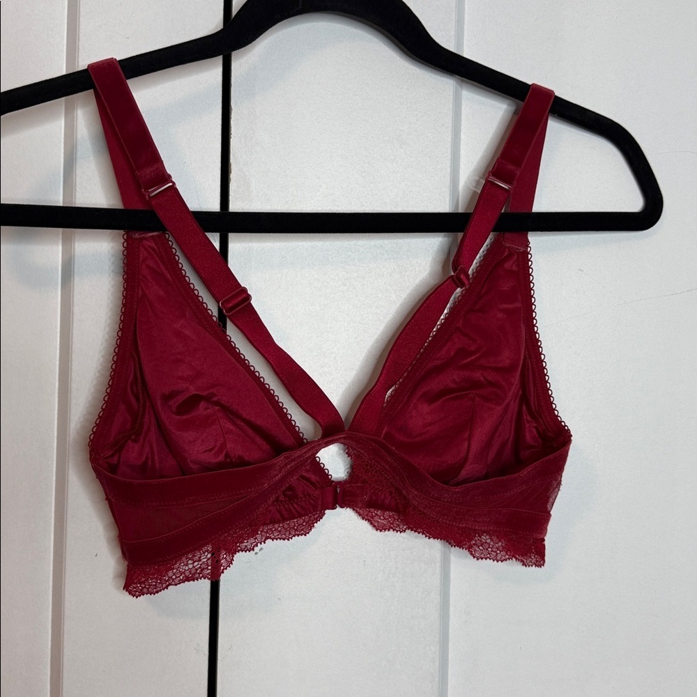 Victorias secret Lace Bra Bralette in Deep Red band 11.5-14.5in - Picture 2 of 2